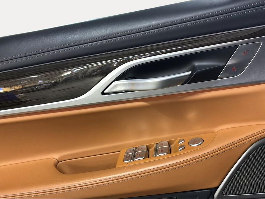 BMW Serie 7 740d xDrive - Foto 793