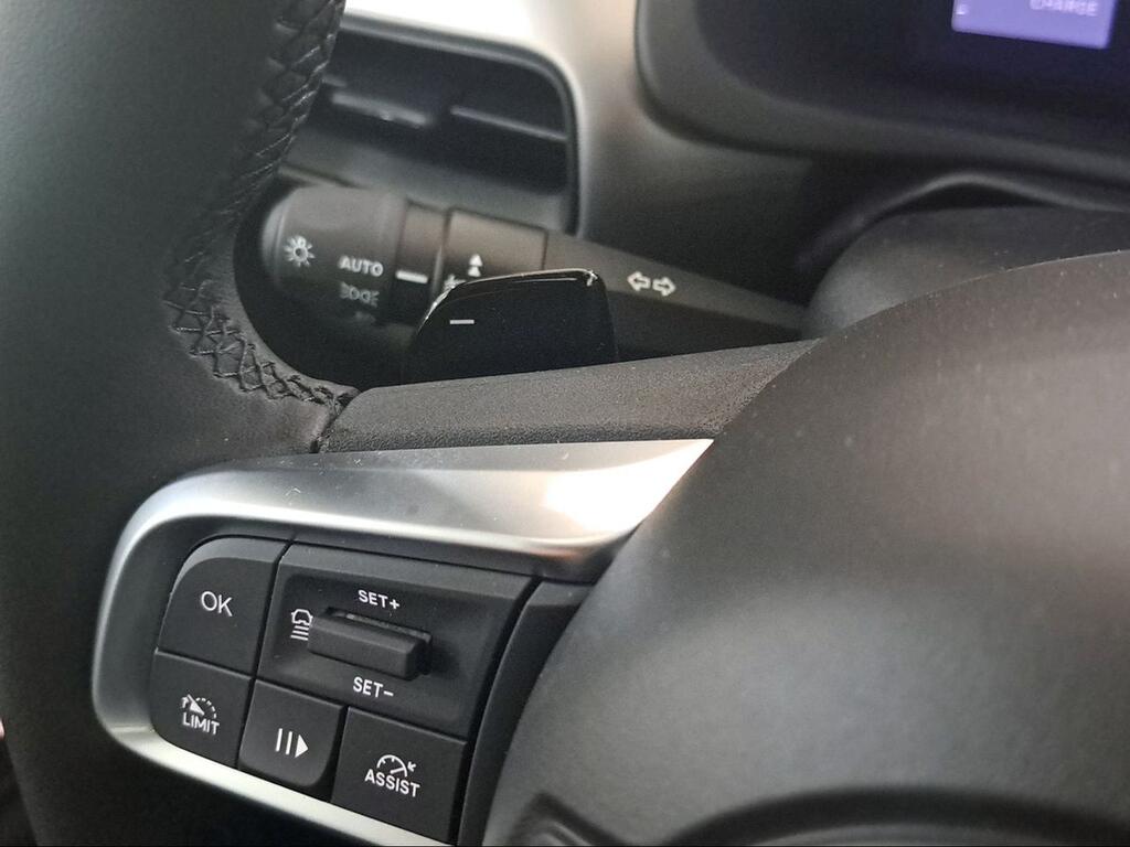 Jeep Avenger AVENGER  HYBRID 4XE UPLAND 145CV - Foto 526