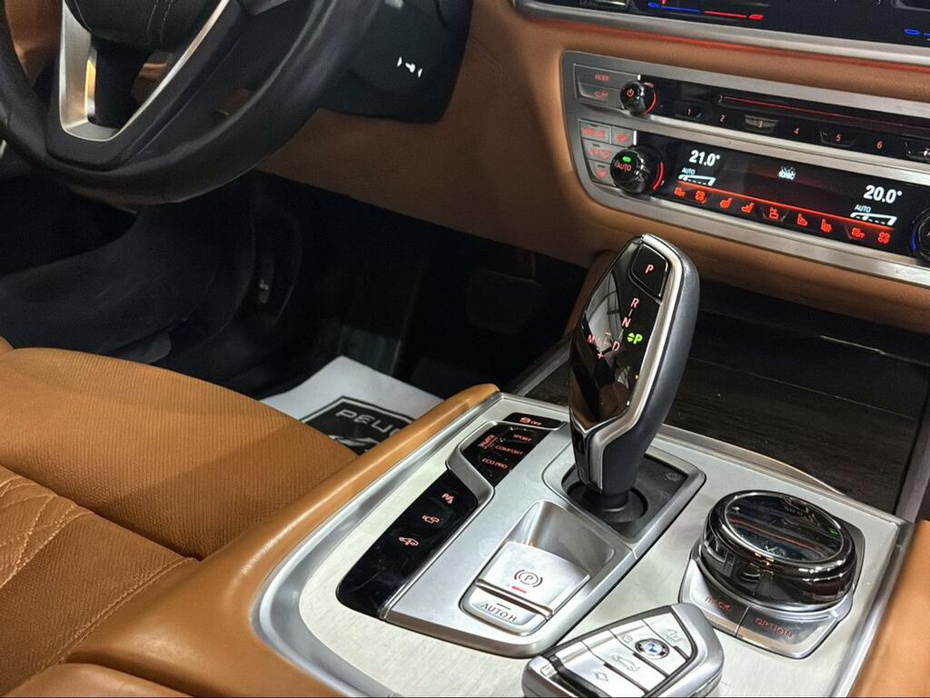 BMW Serie 7 740d xDrive - Foto 536