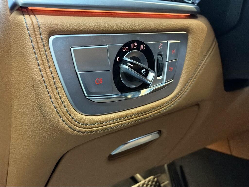 BMW Serie 7 740d xDrive - Foto 542