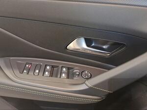 Peugeot e-408 GT Eléctrico 210 (157 Kw)
