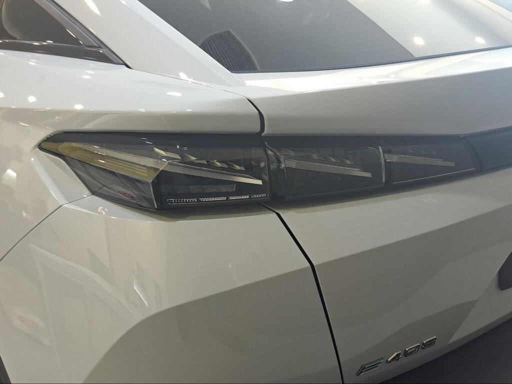 Peugeot e-408 GT Eléctrico 210 (157 Kw) - Foto 531