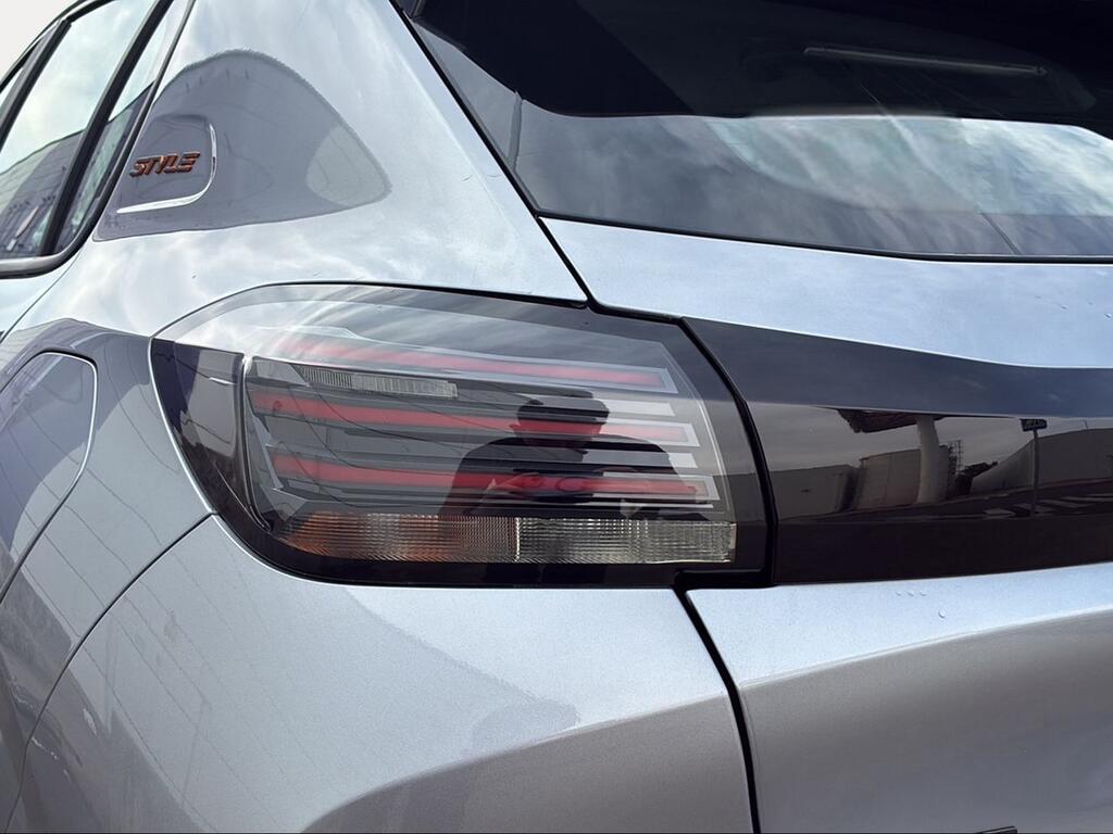 Peugeot 208 Style HYBRID 110 eDCS6 - Foto 540