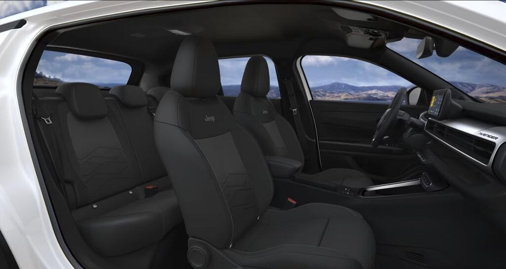 Jeep Avenger 1.2 eHybrid 81kW (110CV) Altitude - Foto 325