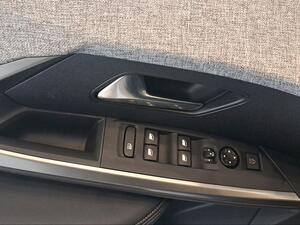 Peugeot e-3008 Allure Eléctrico 157kW