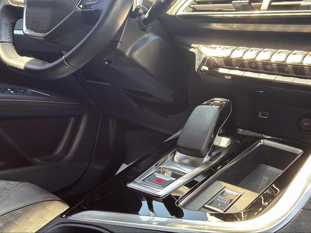 Peugeot 3008 Hybrid 225 e-EAT8 Roadtrip - Foto 424