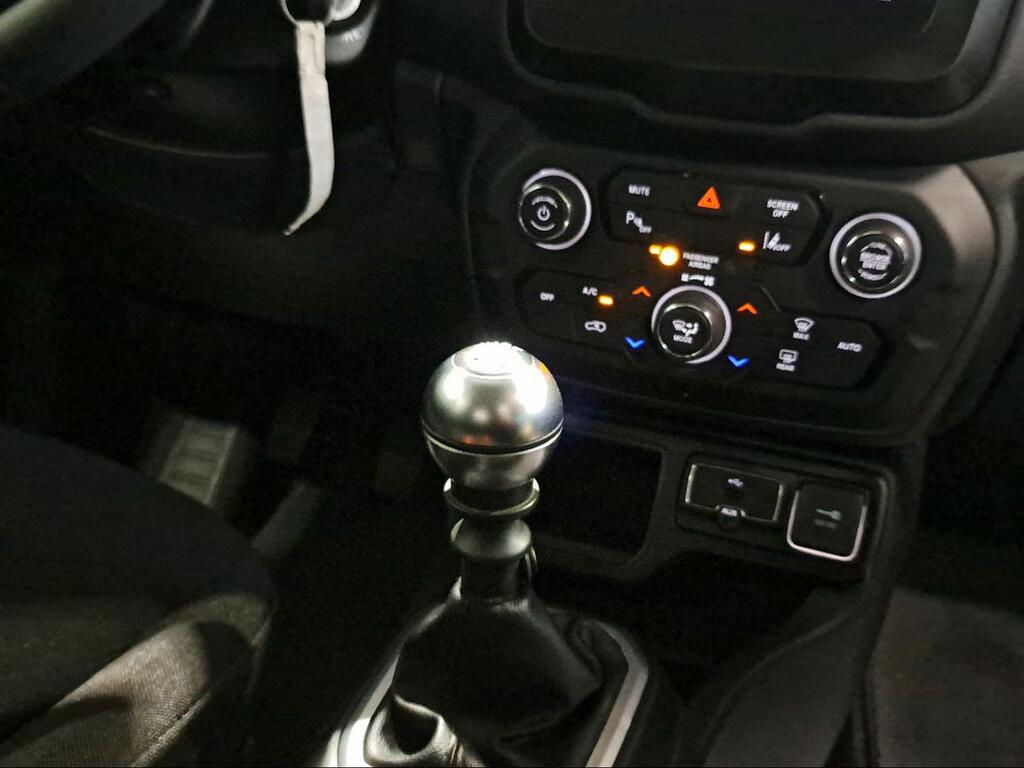 Jeep Renegade Sport 1.0G MT6 88kW (120CV) 4x2 - Foto 1278