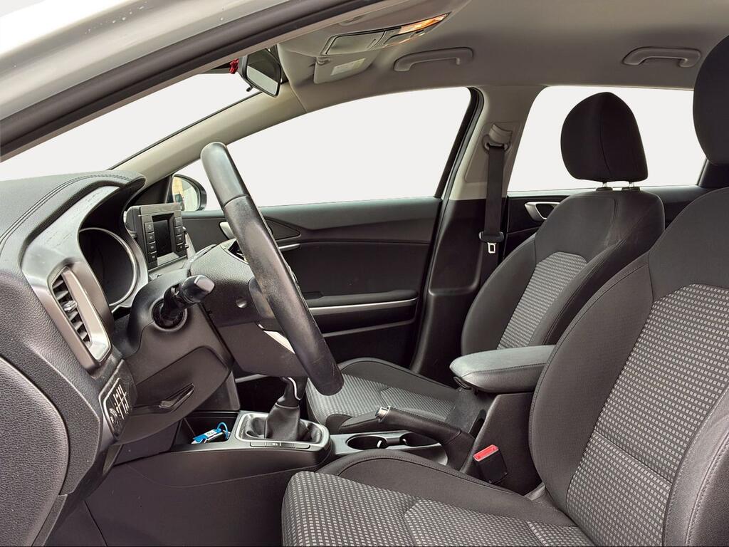 Kia Ceed 1.6 CRDi 85kW (115CV) Concept - Foto 1234