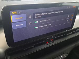 Jeep Avenger AVENGER HYBRID 4XE UPLAND 145CV