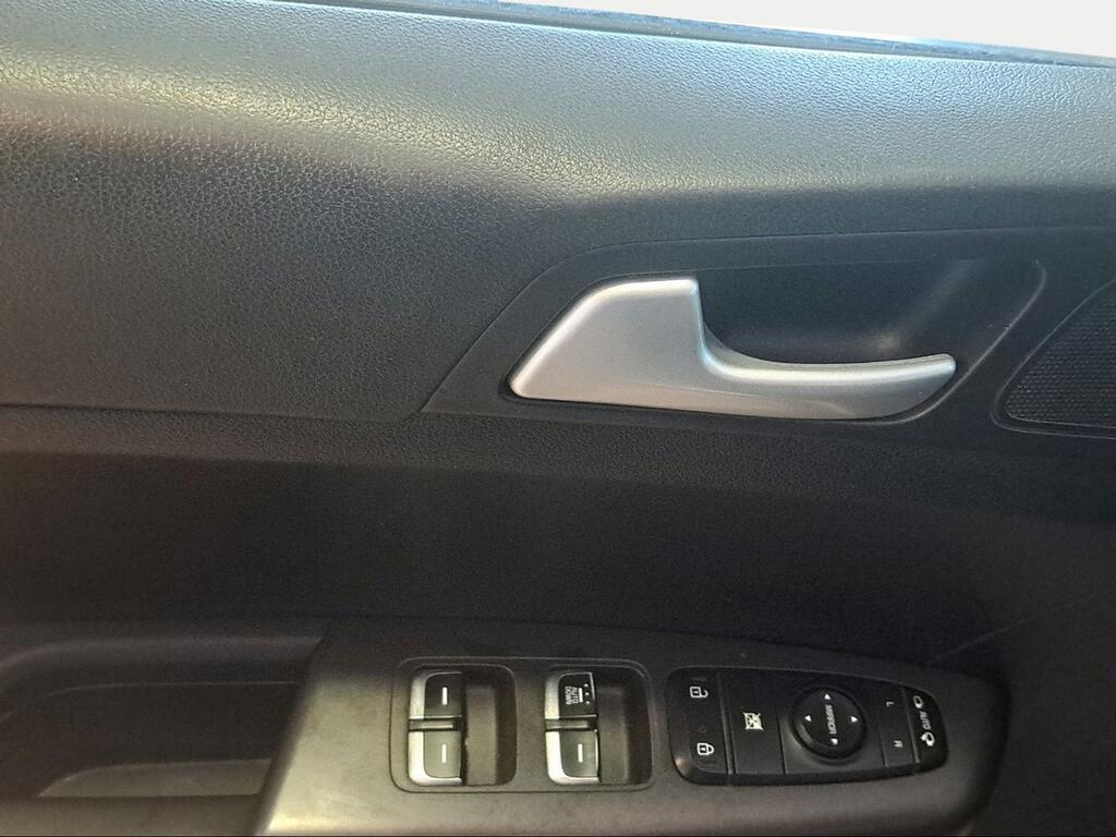 Kia Sportage 1.6 MHEV Business 100kW (136CV) 4x4 - Foto 655