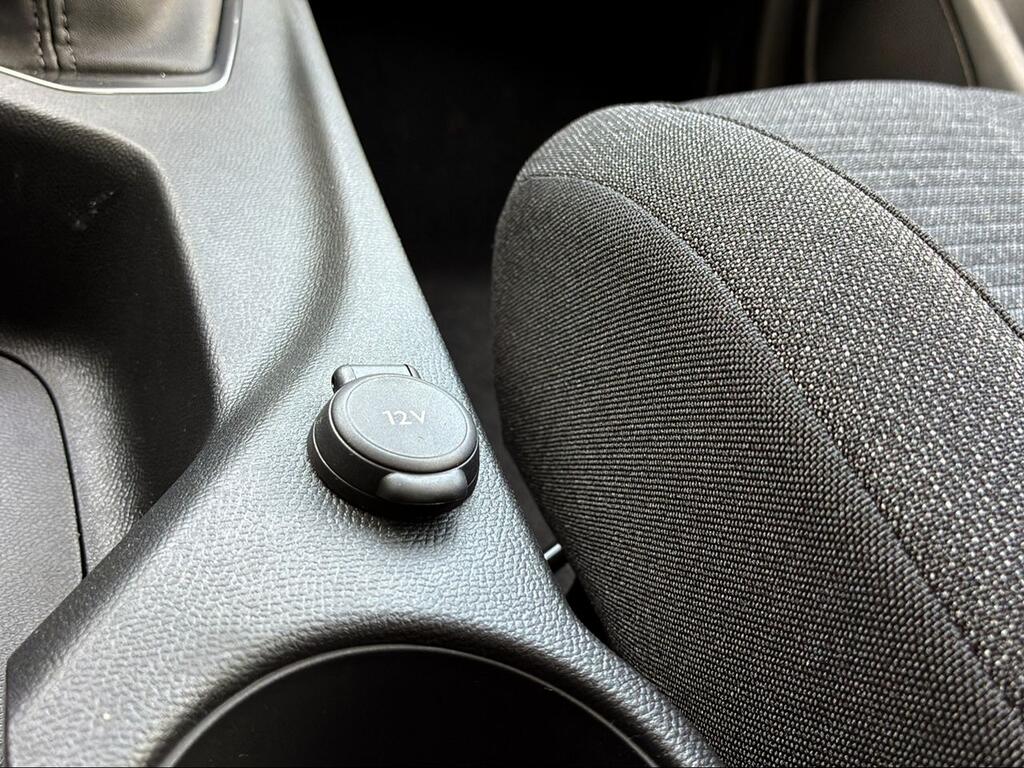 Peugeot 208 Style Gasolina 100 S&S 6 Vel MAN - Foto 949