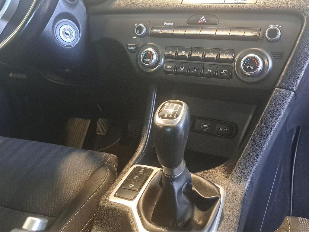 Kia Sportage 1.6 MHEV Business 100kW (136CV) 4x4 - Foto 653