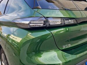 Peugeot 308 5P Active Pack BlueHDi 130 S&S EAT8