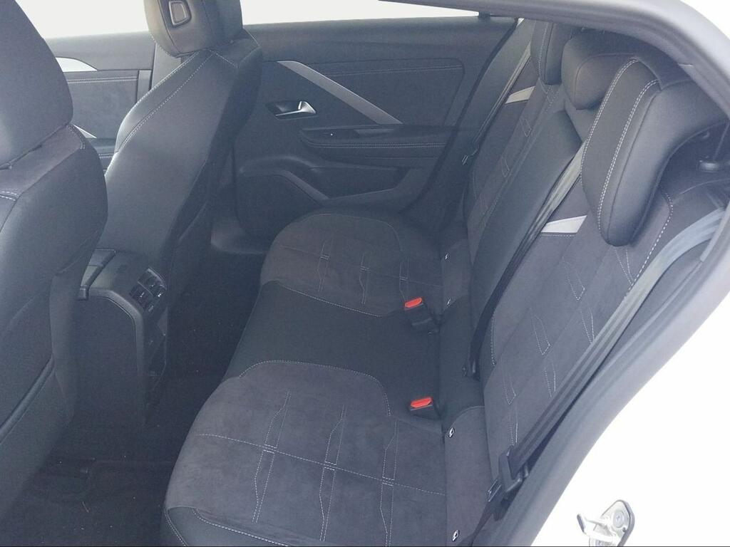 Opel Astra 54kWh GS Auto - Foto 586