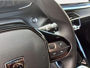 Peugeot 2008 Allure Gasolina 100 S&S 6 Vel. MAN