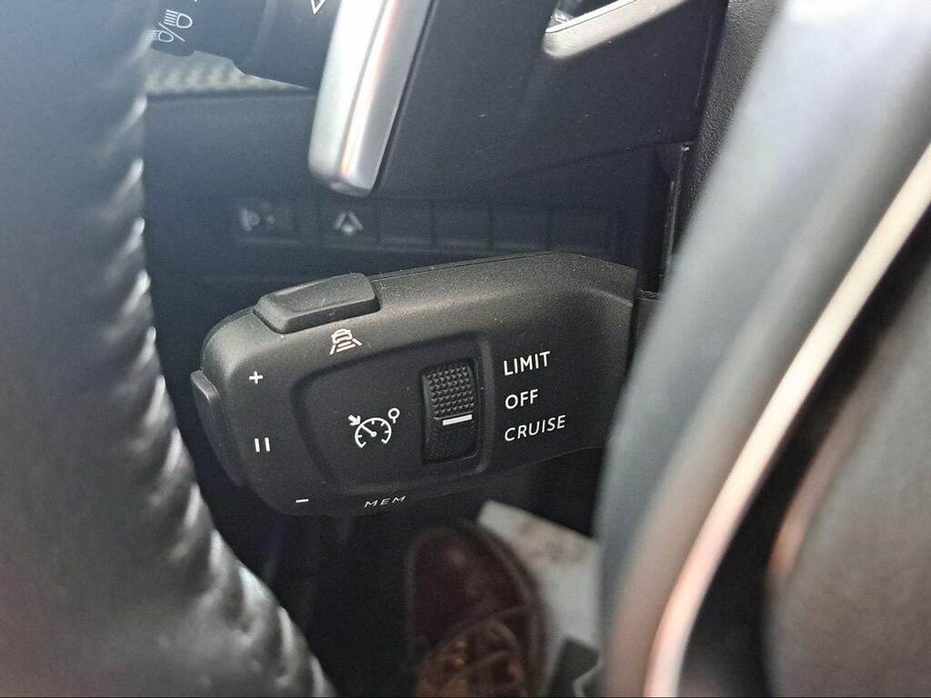 Peugeot 2008 N2008 Allure Hybrid 145 eDCS6 - Foto 1410
