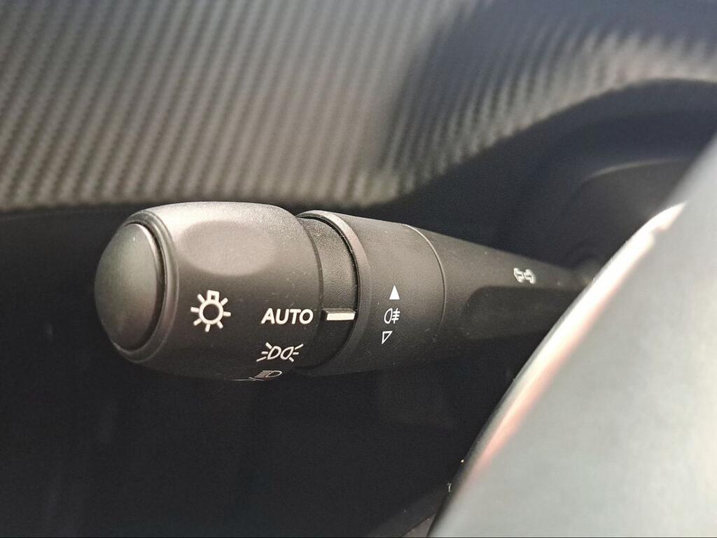 Peugeot 2008 N2008 Allure Hybrid 145 eDCS6 - Foto 1411