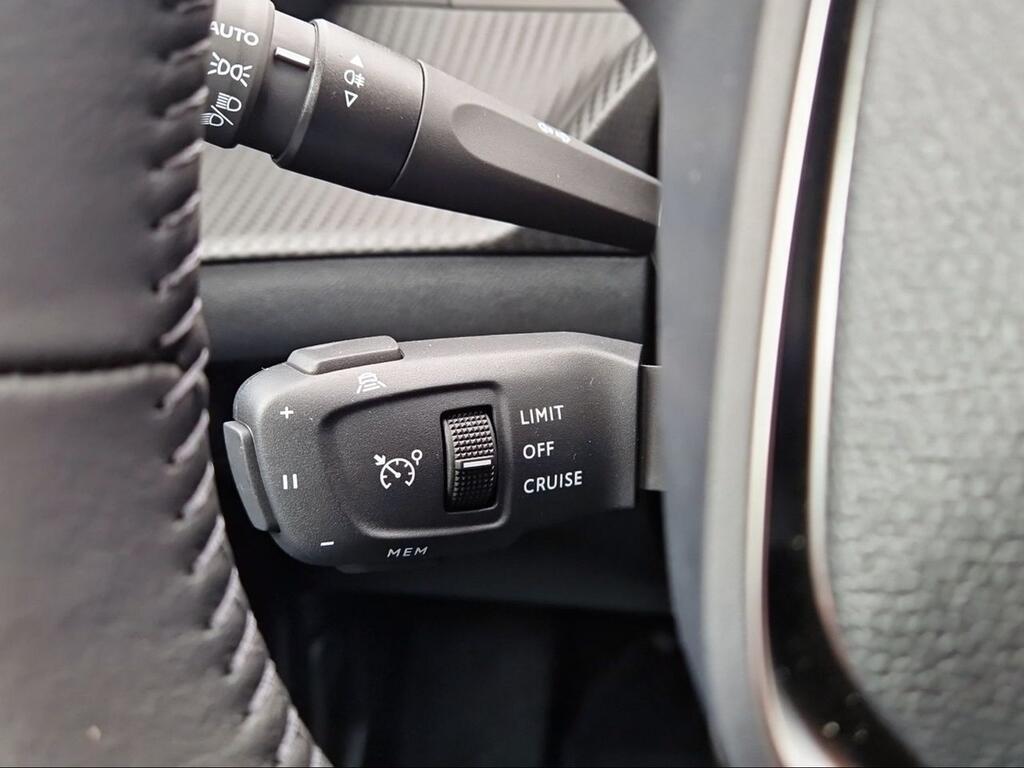 Peugeot 2008 N2008 Allure Hybrid 110 eDCS6 - Foto 1529