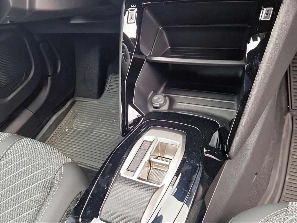 Peugeot 2008 N2008 Allure Hybrid 110 eDCS6 - Foto 1524