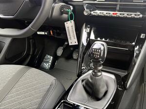 Peugeot 208 Allure Gasolina 100 S&S 6 Vel. MAN