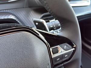 Peugeot 208 Style HYBRID 110 eDCS6