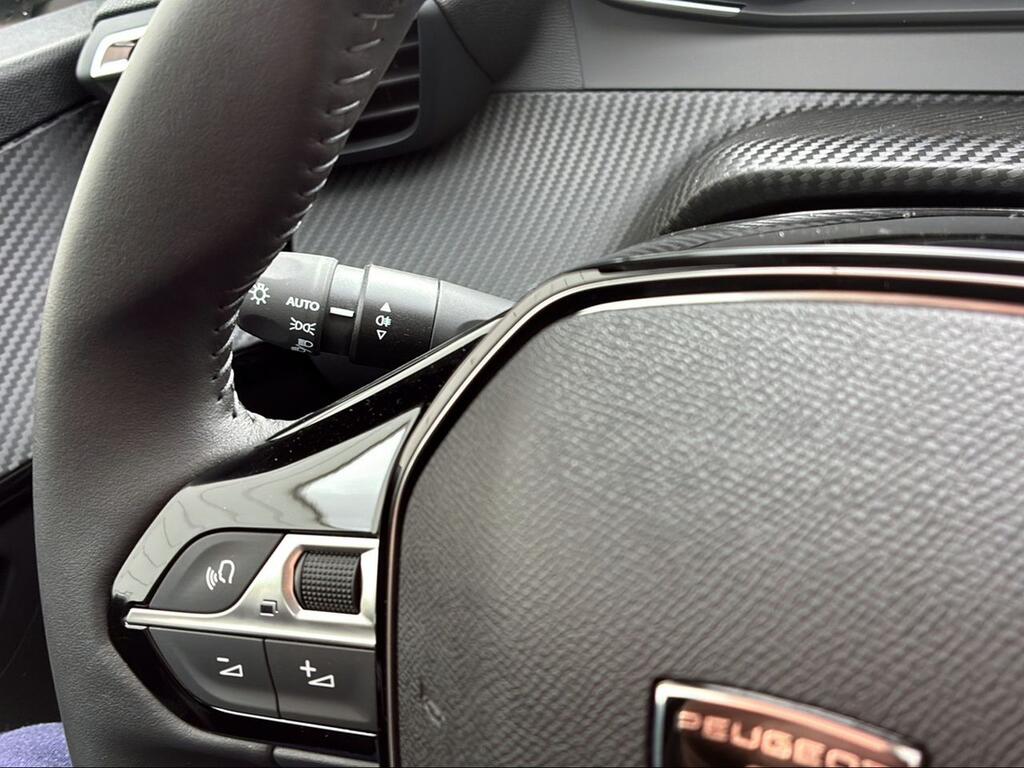 Peugeot 208 Allure Gasolina 100 S&S 6 Vel. MAN - Foto 1676