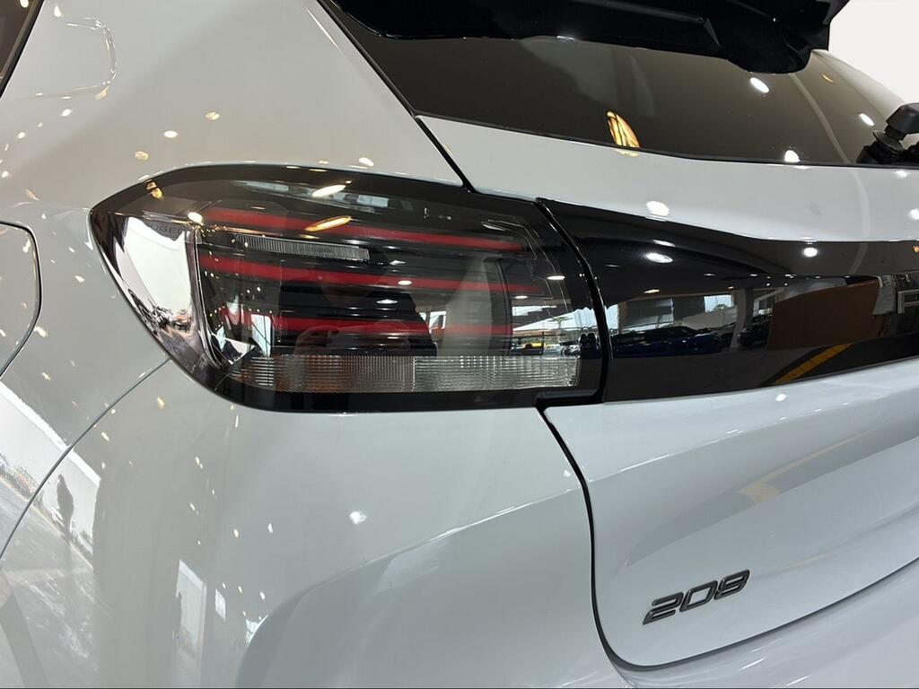 Peugeot 208 Allure HYBRID 110 eDCS6 - Foto 1604