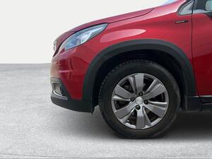 Peugeot 2008 Signature PureTech 110 S&S 6 Vel. MAN