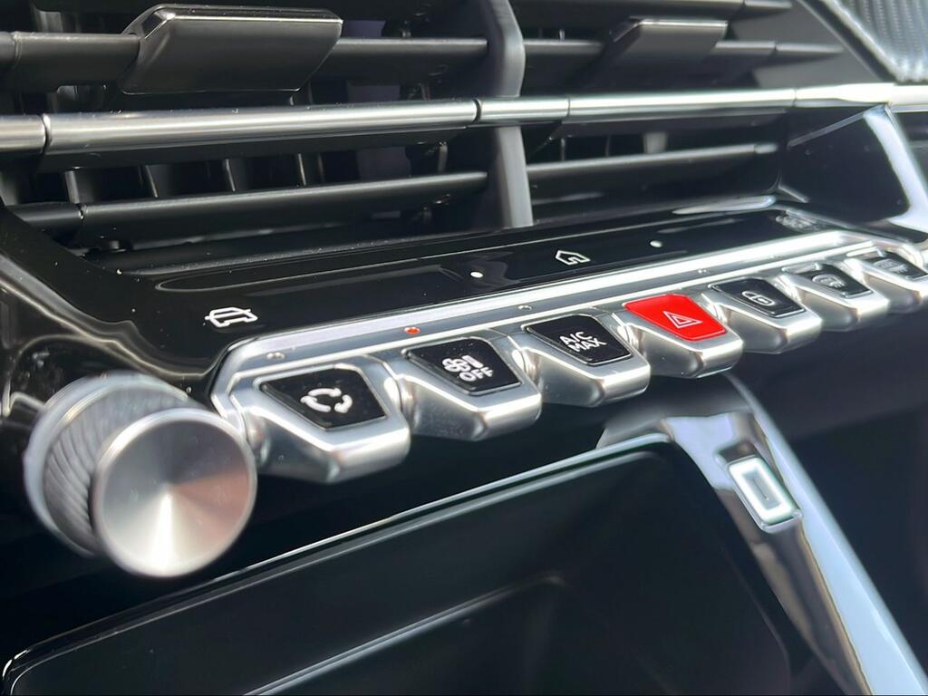 Peugeot 208 Active Puretech 75 - Foto 557