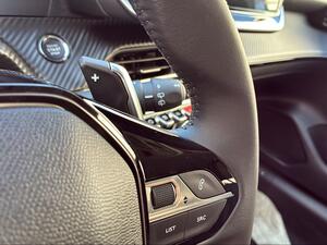 Peugeot 208 Allure HYBRID 110 eDCS6