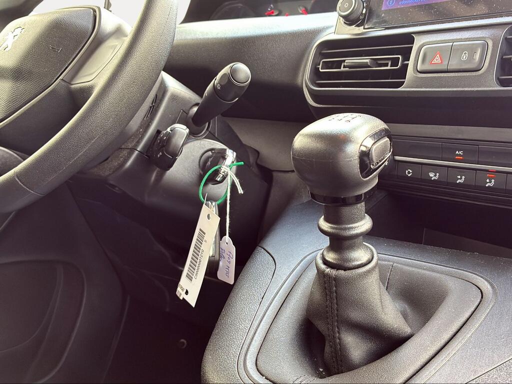 Peugeot Rifter Active Pack Business Standard BHDi 100 S&S Manual 6 Vel - Foto 1020