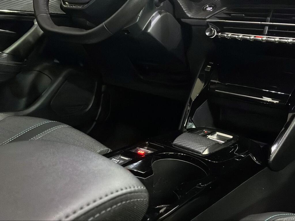 Peugeot 2008 Allure Pack BlueHDI 130 S&S EAT8 - Foto 1339