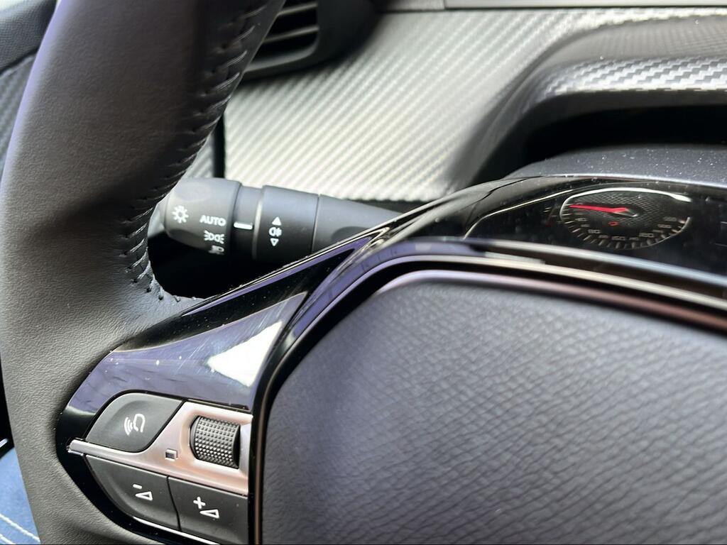 Peugeot 208 Active Puretech 75 - Foto 648