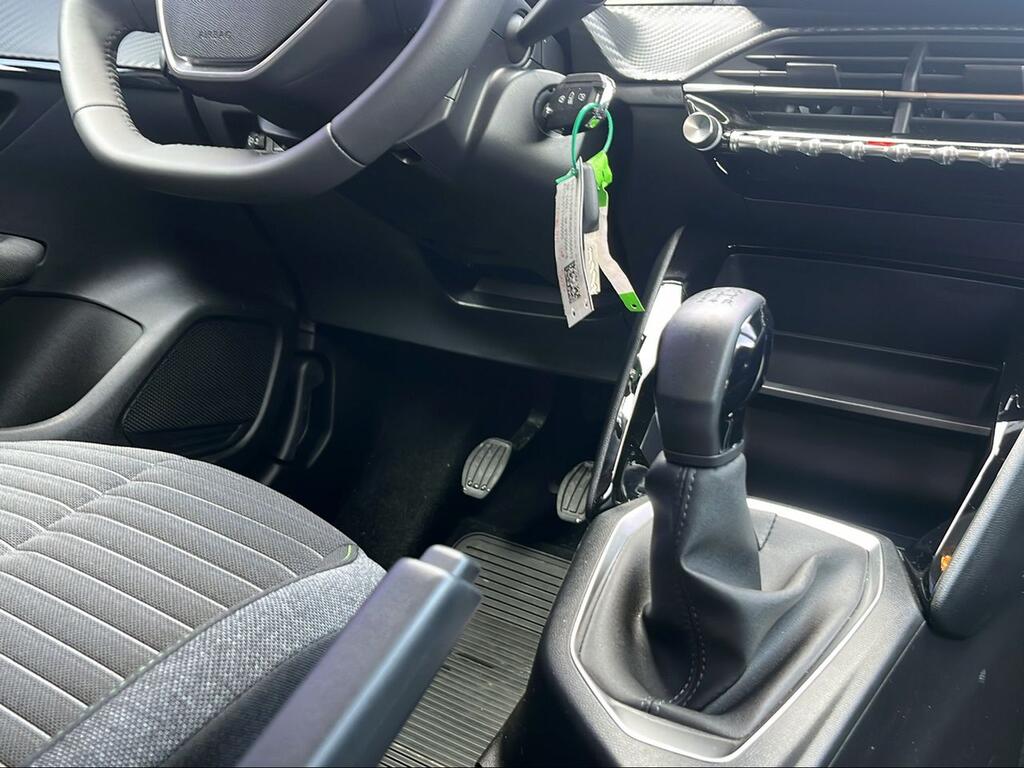 Peugeot 208 Active Puretech 75 - Foto 645