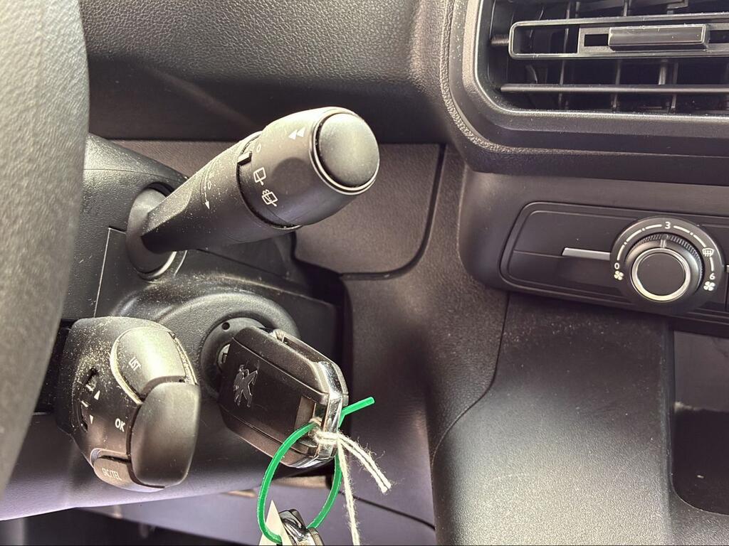 Peugeot Rifter Active Pack Business Standard BHDi 100 S&S Manual 6 Vel - Foto 1427