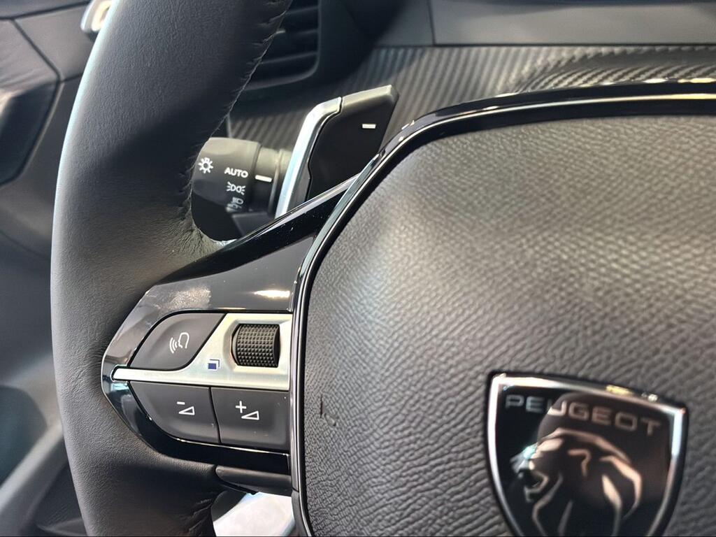 Peugeot 208 Allure HYBRID 110 eDCS6 - Foto 1523