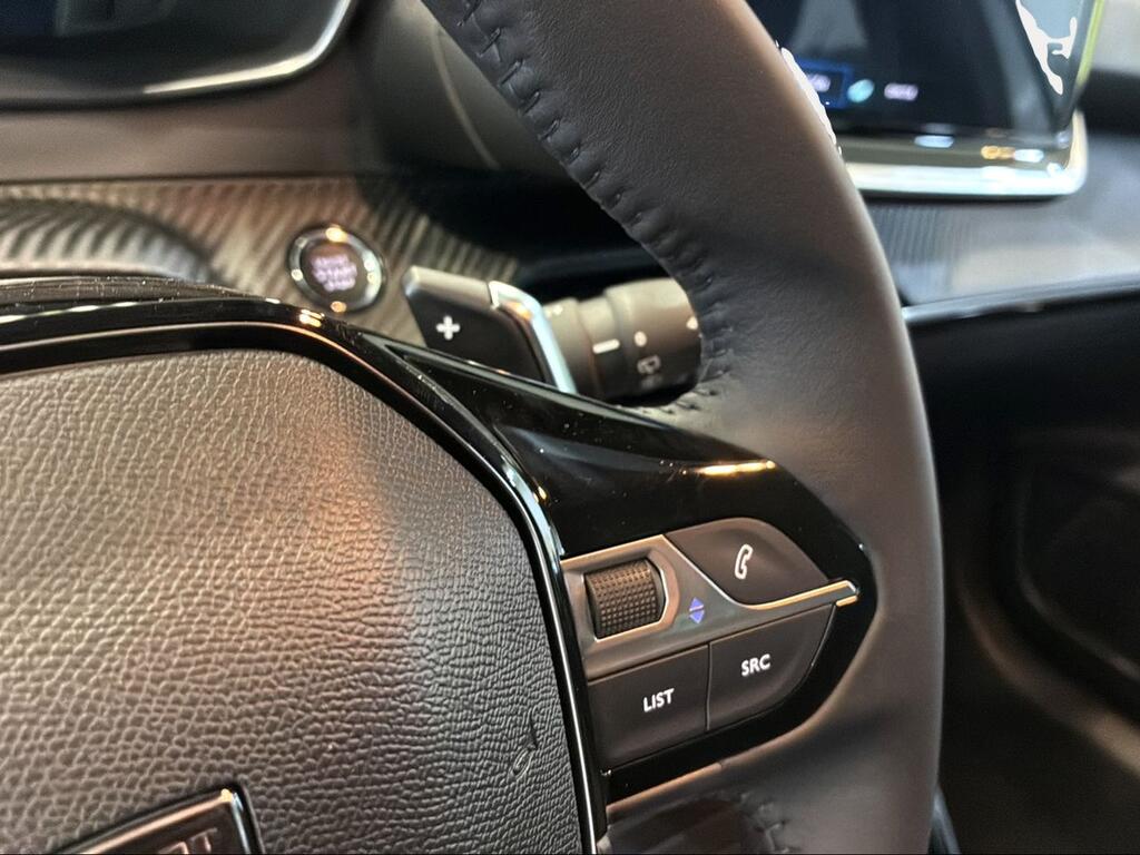 Peugeot 208 Allure HYBRID 110 eDCS6 - Foto 1299