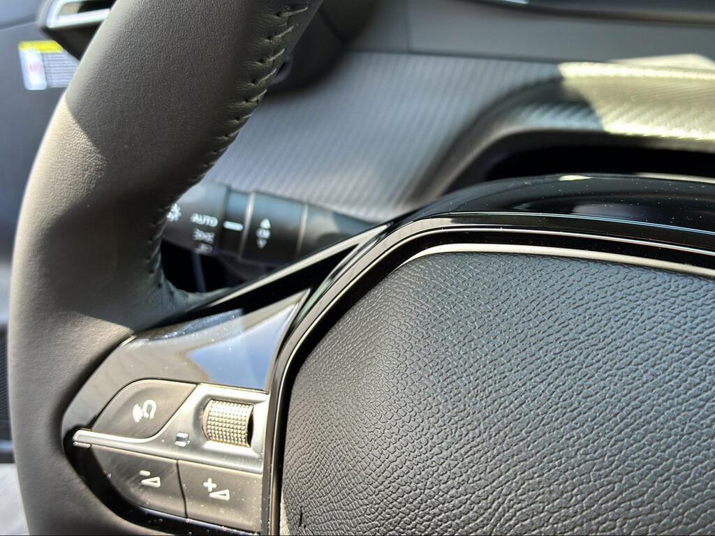 Peugeot 208 Allure HYBRID 110 eDCS6 - Foto 1316