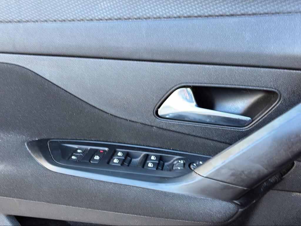 Peugeot 308 5P Active Pack Puretech 110 S&S MAN - Foto 134