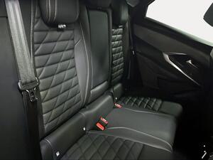 Peugeot e-3008 GT Eléctrico 210 (157 kW)