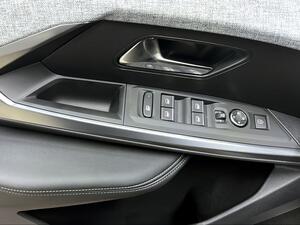 Peugeot e-3008 GT Eléctrico 210 (157 kW)