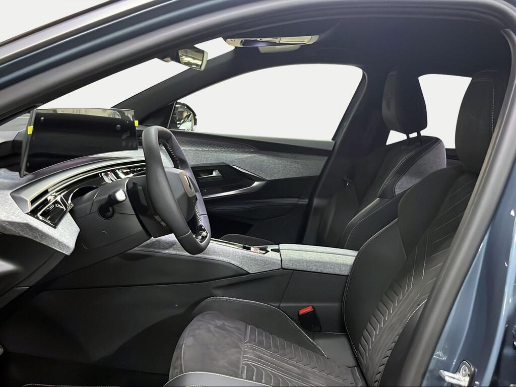 Peugeot 5008 1.2 100KW GT eDCS6 - Foto 646