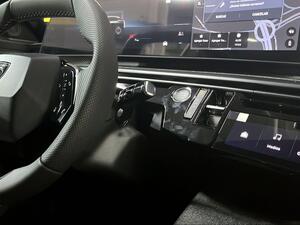 Peugeot e-3008 GT Eléctrico 210 (157 kW)
