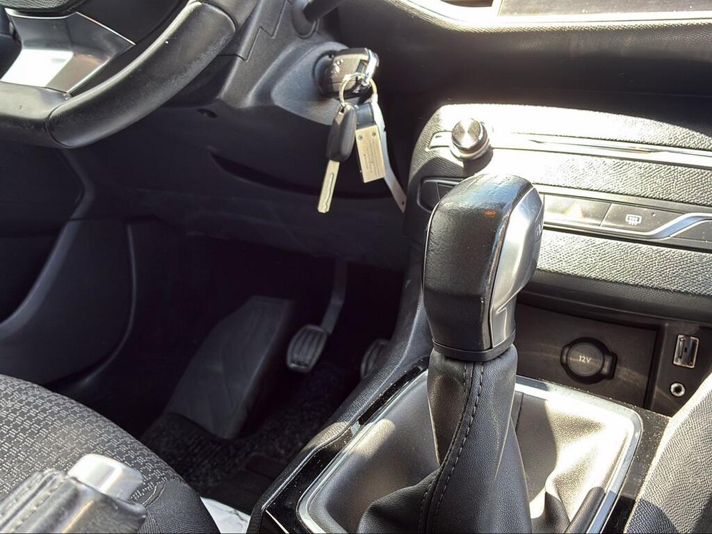 Peugeot 308 5p Style 1.2 PureTech 81KW (110CV) S&S - Foto 979