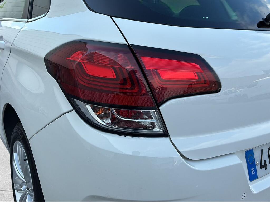 Citroën C4 BlueHDi 73KW (100CV) Live Edition - Foto 1073